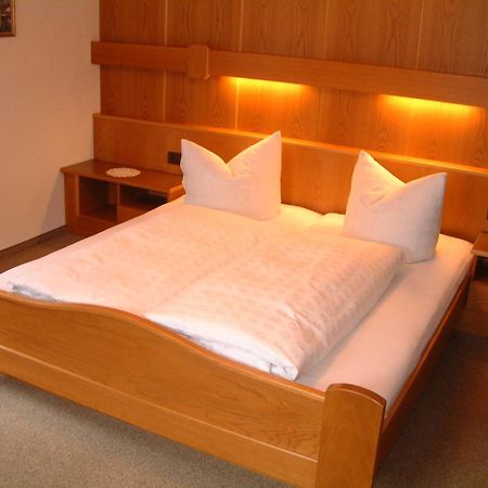Garni Mathonerhof Hotell Ischgl Exteriör bild