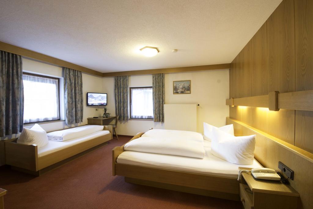 Garni Mathonerhof Hotell Ischgl Rum bild