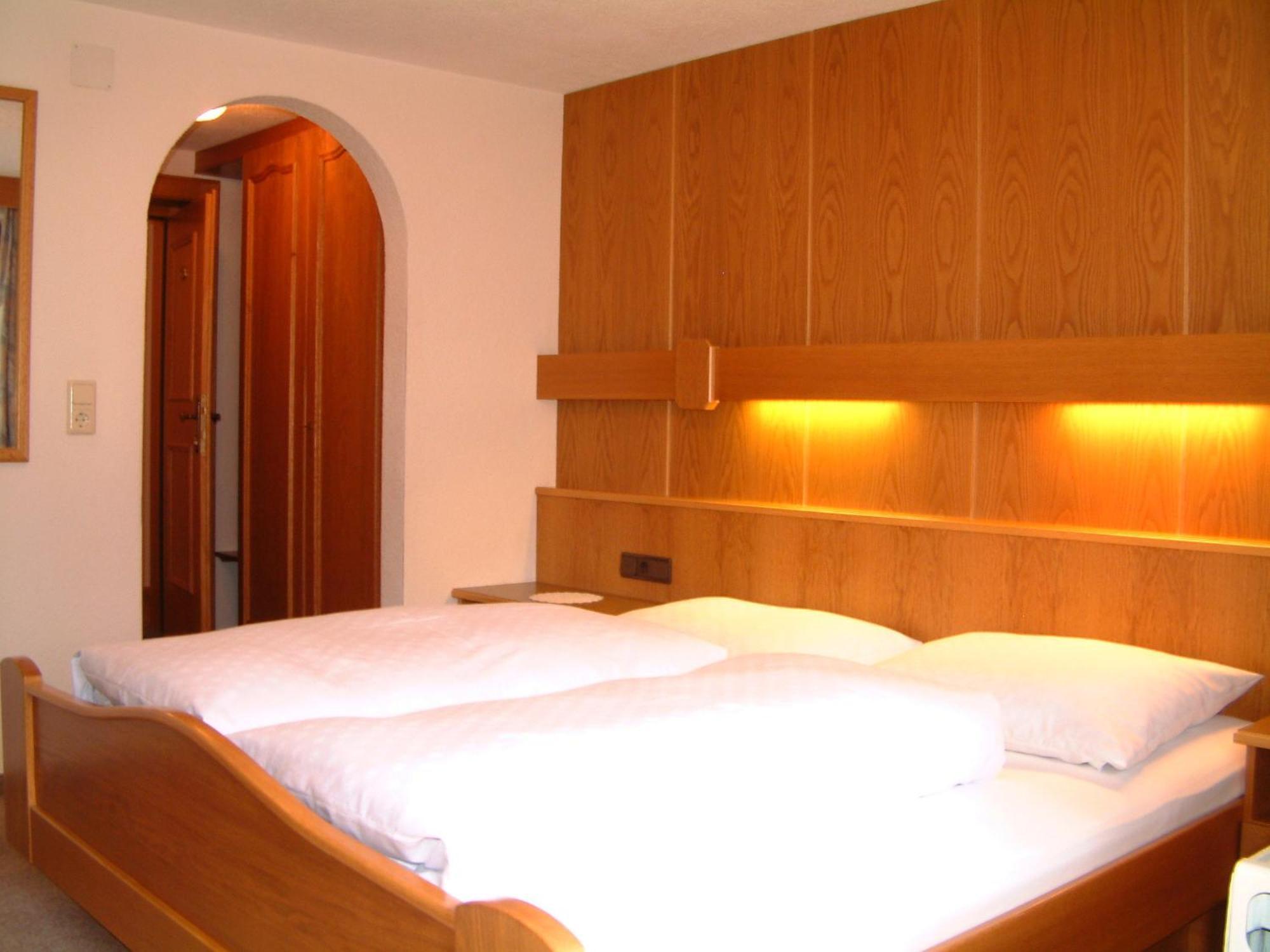 Garni Mathonerhof Hotell Ischgl Exteriör bild